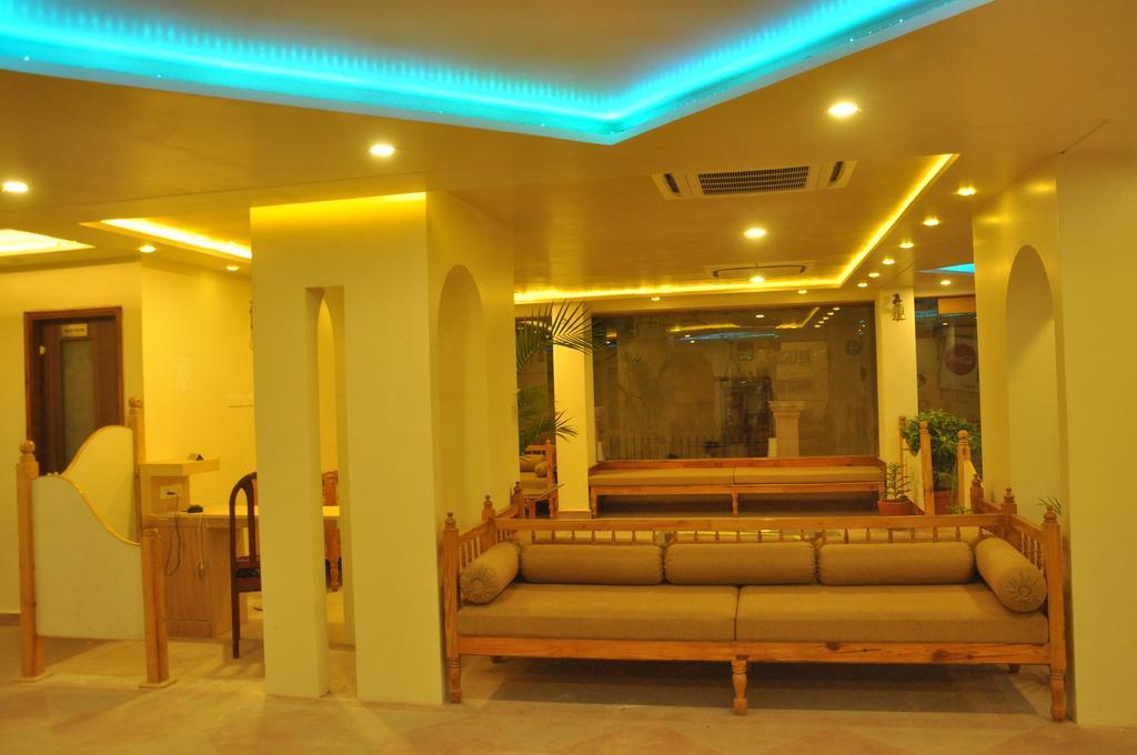 Hotel Banaras Haveli Varanasi Exterior photo